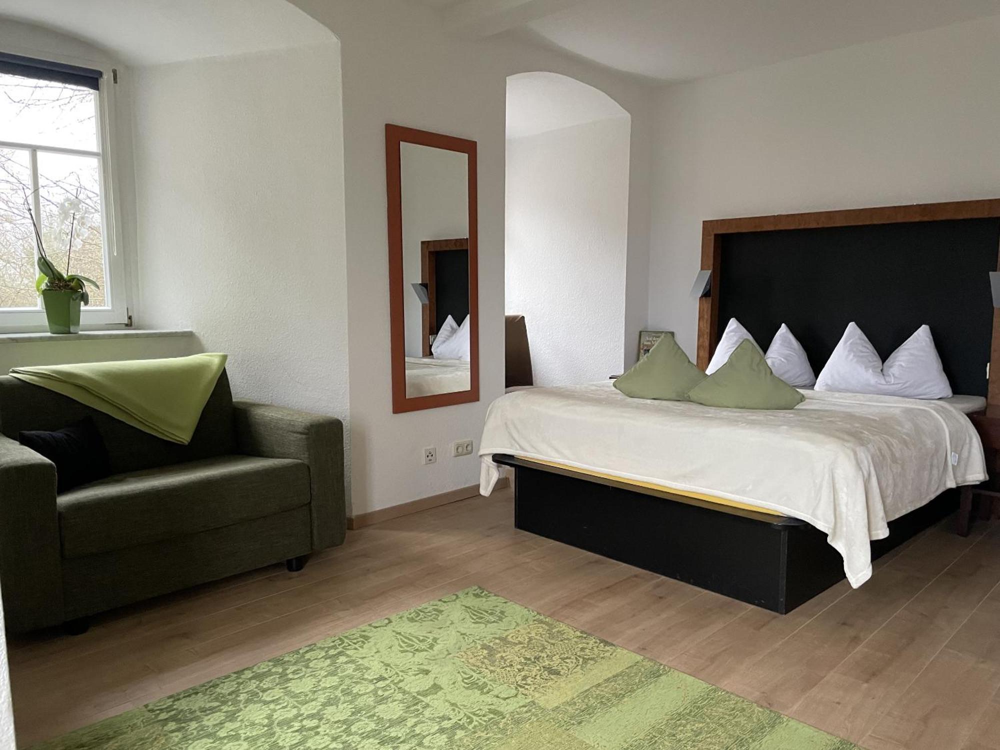 Hotel & Restaurant Schloss Weissenburg Uhlstädt 部屋 写真