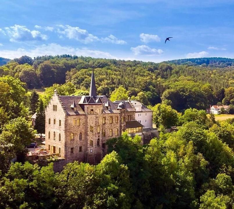 Hotel & Restaurant Schloss Weissenburg Uhlstädt エクステリア 写真