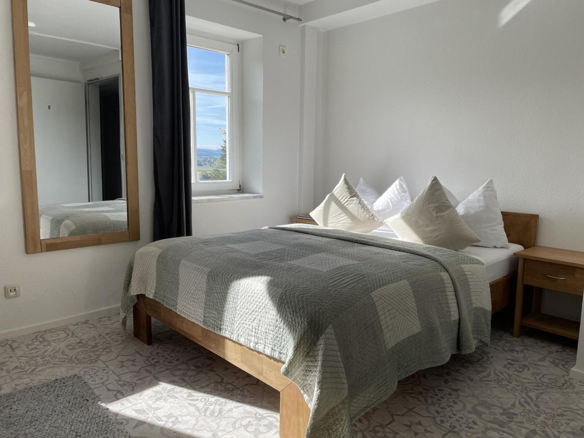 Hotel & Restaurant Schloss Weissenburg Uhlstädt 部屋 写真